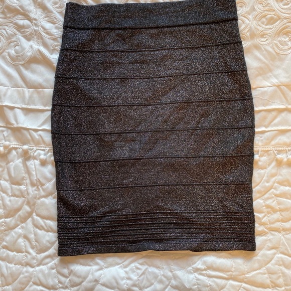 Midi skirt - Picture 1 of 1